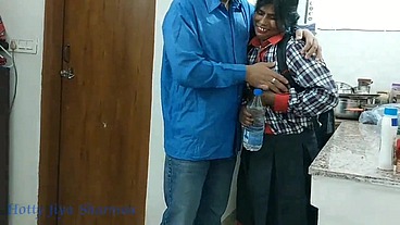 Beautiful Young Indian Girl Having Hot Sex With BF On cam (HD)