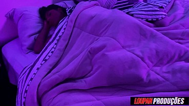 acordando morena peituda e metendo no cuzinho - Mila Alburquerque - Loupan Prodruções