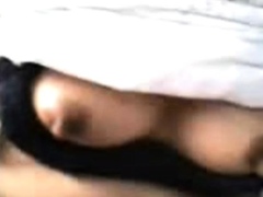 indonesia- ibu jilbab tudung depan webcam