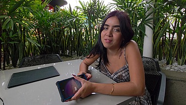 After inviting my friend to lunch, I take her to my house and fuck her.