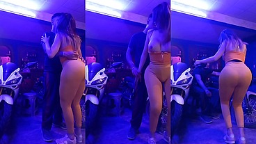 MI NOVIA ME QUITA LO CALIENTE RGRESANDO DEL TRABAJO