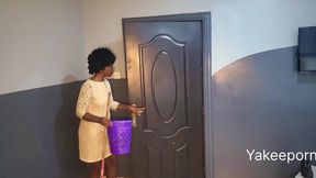 BBC Cleaner Ask Me to Fuck Her Before Her Boss Come Back
