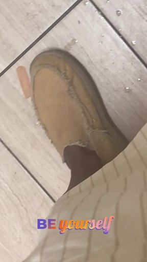 Jerking off @ Dr. Office!