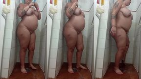 pamelapantera - com touca azul tomando banho 😋 toda pelada exibindo barriga linda de gravida