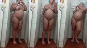 pamelapantera - com touca azul tomando banho 😋 toda pelada exibindo barriga linda de gravida