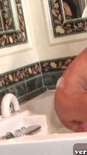 Epic moment from &quot;Tranny man and woman have a threesome&quot;