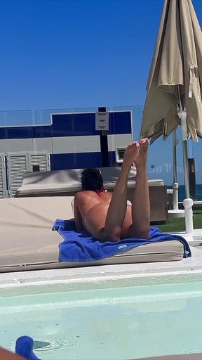 I Meet a Slutty Latina Tourist at the Pool. Sucked and Fucked by a Stranger in a Hotel at a Seaside Resort