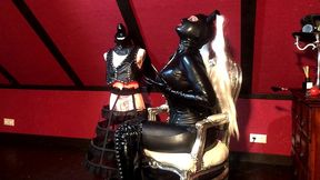 dominatrix frida in latex catsuit