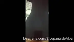 Follada dedicada!!!!, ummm me encanta que me pidáis que folle pensando en uno de vosotros grabarlo hasta que me llenan el coñito de leche... fijáos cómo me acaba rebosando de lefa....
