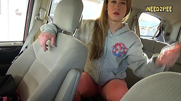Cheyenne Jewel pisses her skintight jeans in minivan