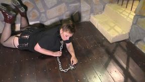 Heavy Chains - Summerspecial - Bettine in the Cell (mov)