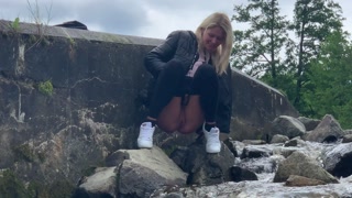 OUTDOOR PEE-Instagram:ClaudiaMacc7