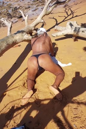 Ladysilva in panties on the beach what a hot ass