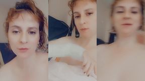 un petit coucou a la sortie de la douche !