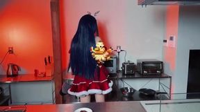 Festive Hinata Hyuga Cosplay: Unveiling the Christmas Spirit!