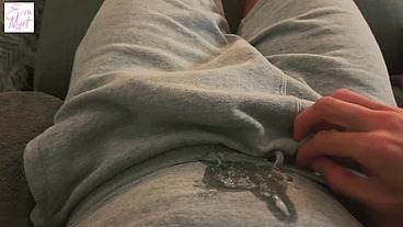 Wanted to watch a movie with my neighbor: she made me a fast handjob! Neighbour friend jerking off