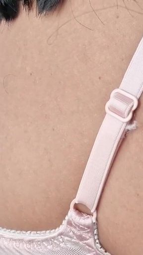 Super Sexy Pink Satin and Lace Bra, Size 34 a