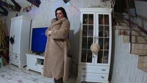 Romantic Fucking and Cum Play on a Fur-coat Linner 268