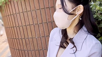 パート1【上品な顔してド淫乱な美巨乳歯科衛生士に3連続射精】奥さんより気持ちよくしてあげたい&hellip_大好きな彼の為ならなんでもしちゃういいなりお姉さん/形○ハリ○大きさ○三拍子そろった極上おっぱいをブルンブルン揺らして中出しSEX！/お風呂で密着ご奉仕&rarr_立ちハメ追い中出し！/電マで高まった子宮をチ●ポで突かれて連続潮吹きアクメ！【しろうとハメ撮り＃みずね＃26歳＃歯科衛生士】