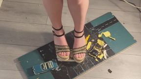 Giantess goddess WinnieLouxo Crushes 3 classic American cars in big wedges with painted toenails full body view