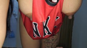 My wife is with her big ass and she likes to be anal fucked