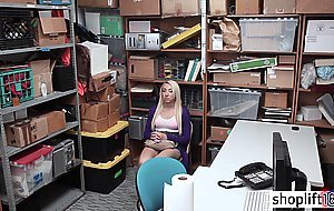Corrupt policeman with big cock fucked a MILFs mouth