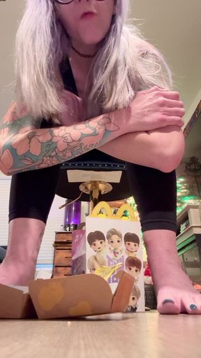 Snack-sized 67 Giantess Vs. Tiny Meal