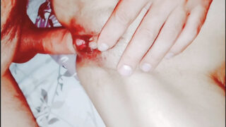 Cô gái nhận màn quan hệ tình dục qua đường hậu môn tự chế đầy táo bạo