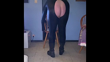 Analzebutt sissy surprise in a box