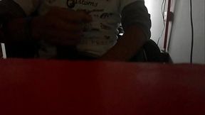 Me grabo por primera vez maturbandome