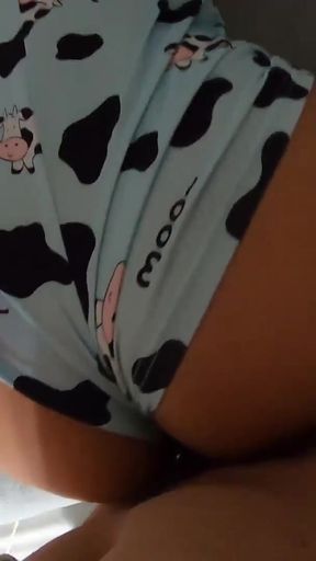 My girlfriend's mom was caught on the bed in doggy style, I didn't fuck her well, I was too excited   Clip 1