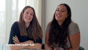 Watch these gorgeous Lesbians teach how to eat pussy in public like a pro