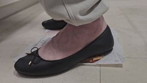 Aplaste burgers con mis zapatitos sexy