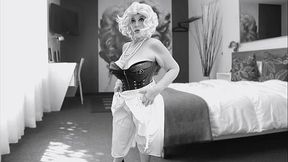 Granny Norma Jean: Throwback Cocksucking Monroe