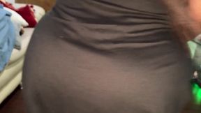 Jefa infiel es follada por empleado mientras habla con su marido por tel�fono