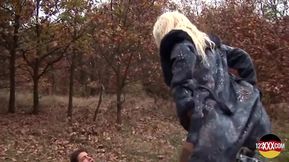 Slim Blonde MILF Feels Like Having Sex in the Open