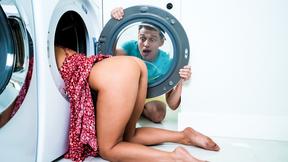 ”Daisy Fuentes & Johnny Love Play Out a Stepmum Fantasy Gone Awry”