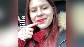 dans la voiture