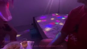 Pinay Bar Girl Sa Vip Room Nag All the Way Para Kay Sir. Chloe Salvador Fucks Client in Vip Room.