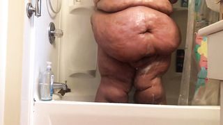 SSBBW Taking Bath Tub