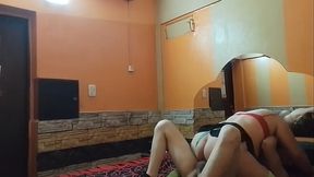 El mejor &aacute_ngulo del espejo: Ella montando