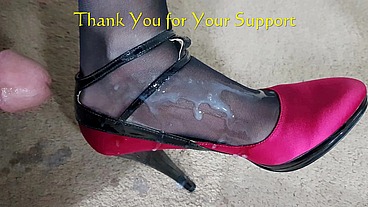 Dani_Leg with Hot Red Pumps and Curvy Legs in Sexy Black Pantyhose