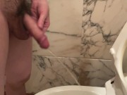 デカチン男子のおしっこ映像