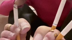 Fumo 7 sigarette e unghie lunghe naturali