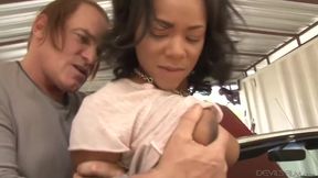 Diamond Monrow And Evan Stone - Black Bimbo Gets Fucked In The Garage