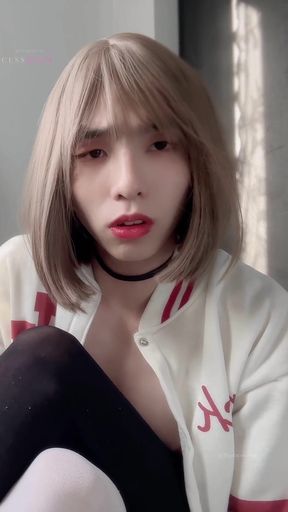 Cutie Sissy Deepthroat Cumshot