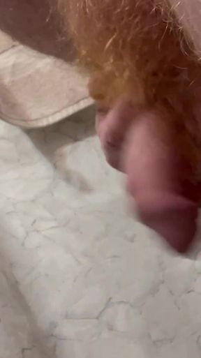 Close-up Piss