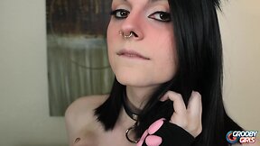 Groobygirls: paige turners playful side