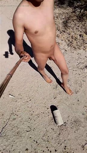 linda sexytrans desnuda en publico con tacones y pene pequeño le gusta caminar que la vean