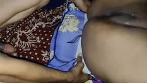 Indian Desi Ekta Bhabhi showed me her big boobs and made me crazy then I sucked her dick